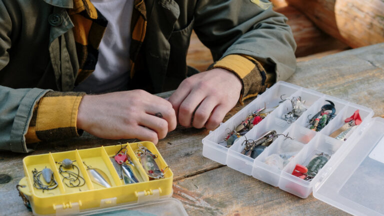 How To Organize A Tackle Box Easily 2023